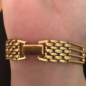 Vintage Jewelry - Vintage Gold Tone Bracelet Vintage Jewelry - Vintage Gold Tone Bracelet